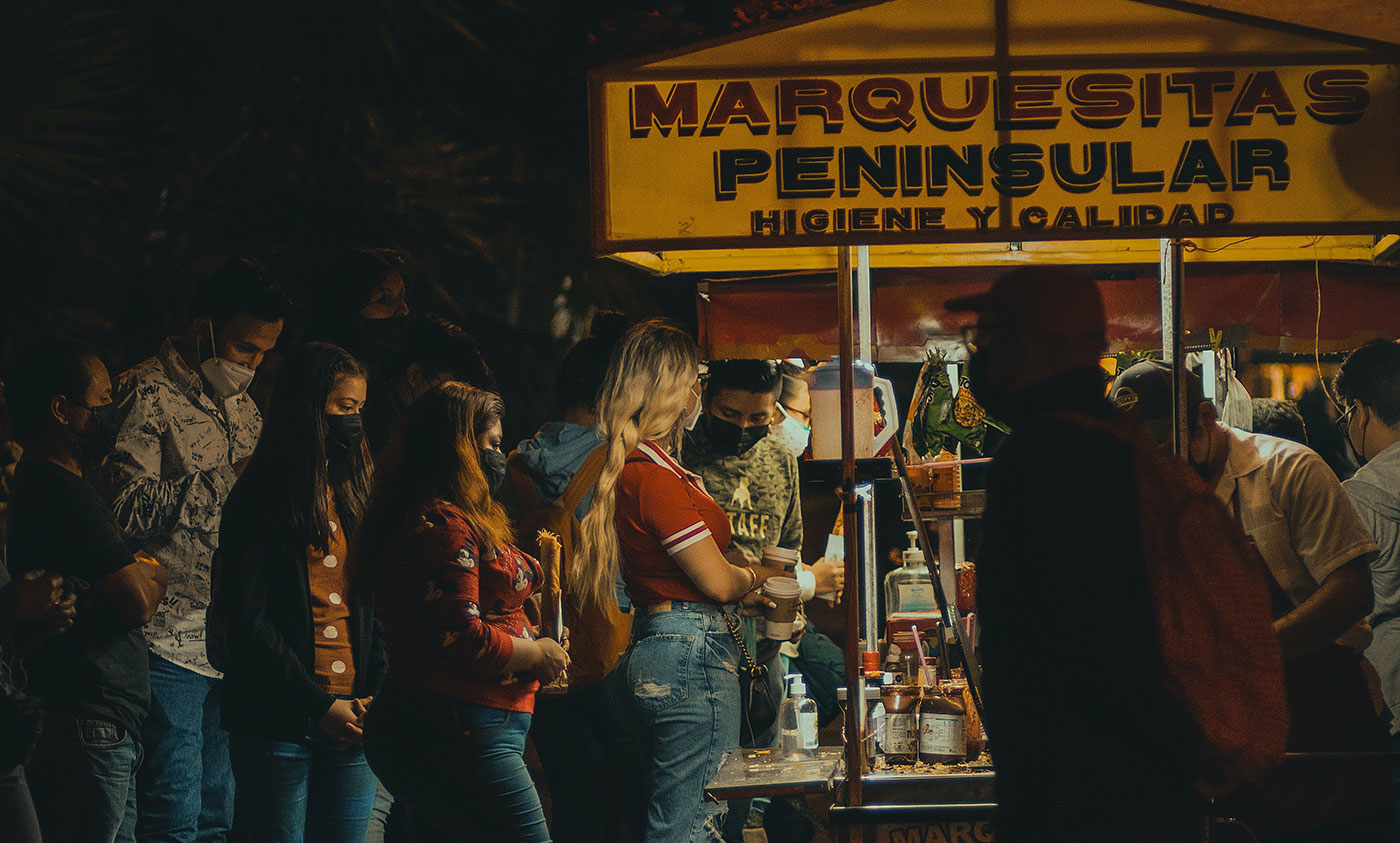 工程案例：电影小镇景区景区引导售卖一体机